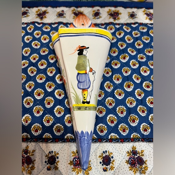 Vintage Quimper Handpainted Hanging Flower Vase - Picture 3 of 5